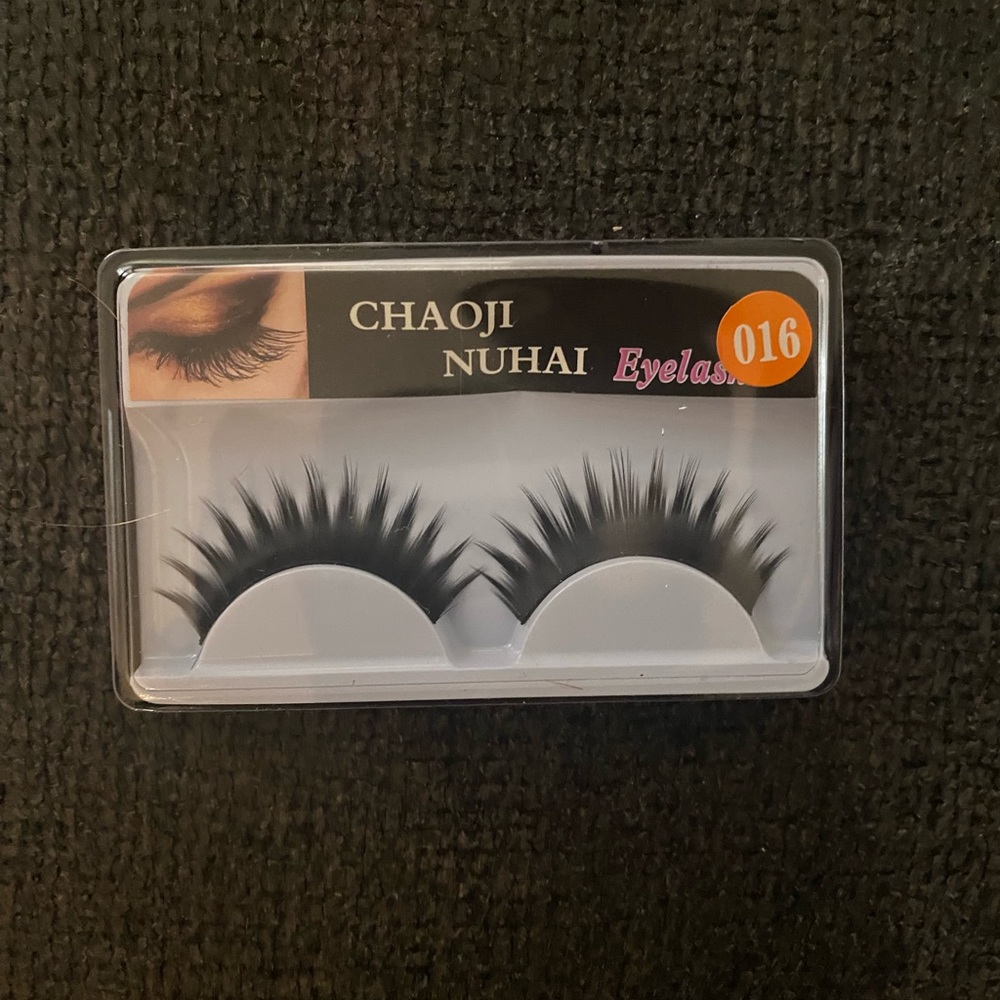 False lashes 016